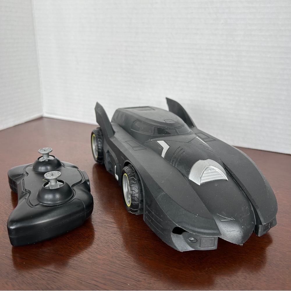 2020 Spin Master Batmobile RC Remote Control Battery Operated Car